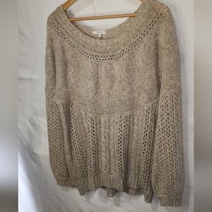 Maurices Sweatshirt in good condition.